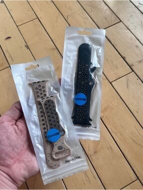 Apple Watch 42/44/Silicone Sport Watch Band for Men - Black and Beige Speckled